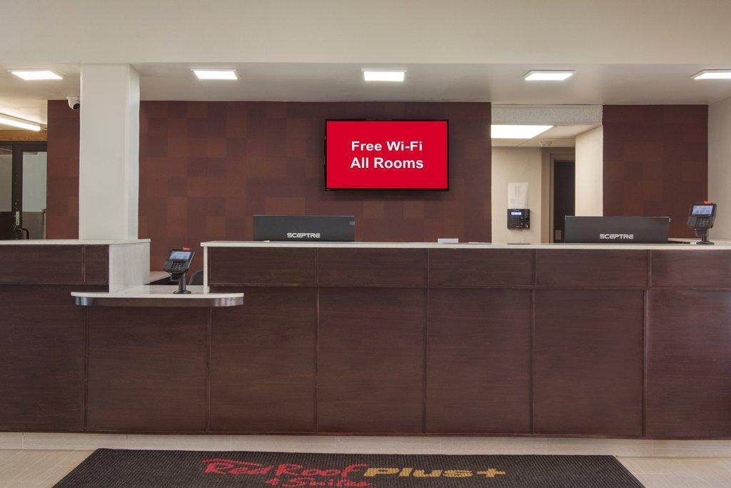 Red Roof Plus+ & Suites Erie Esterno foto